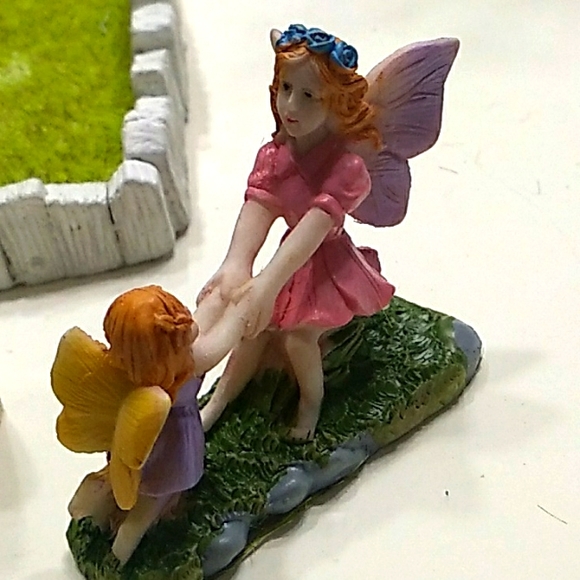 Fairy Garden set Miniature figures ,bench, Fun decor - Picture 2 of 5